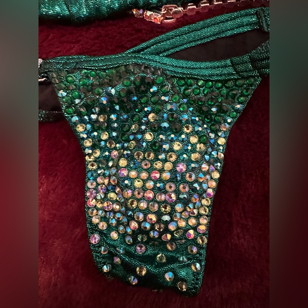 Npc bikini suit - Picture 3 of 5